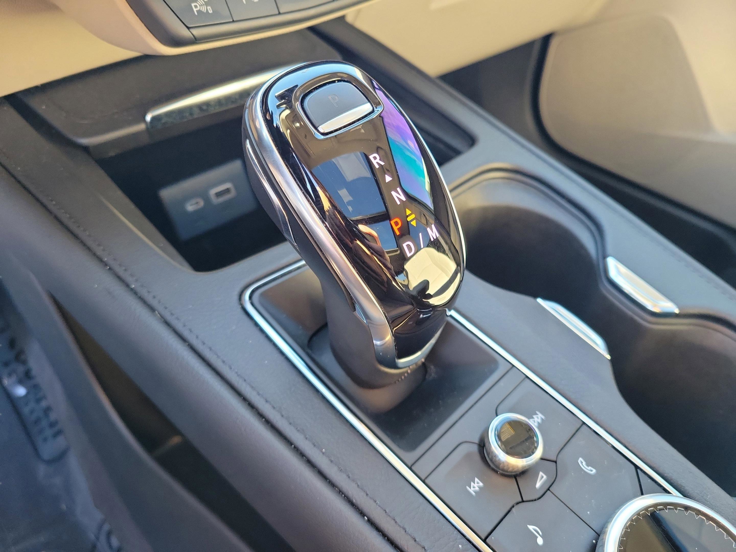 Used 2022 Cadillac XT4 Premium Luxury w/ Enhanced Visibility Package image 35