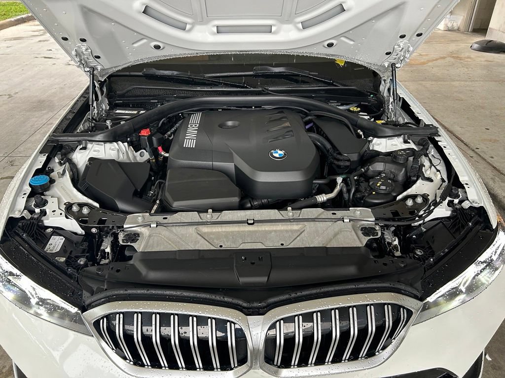 Used 2026 BMW 330i xDrive Sedan AWD/4WD image 14