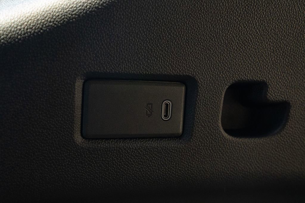 New 2025 Chevrolet Suburban Premier w/ Sun And Tow Package image 42