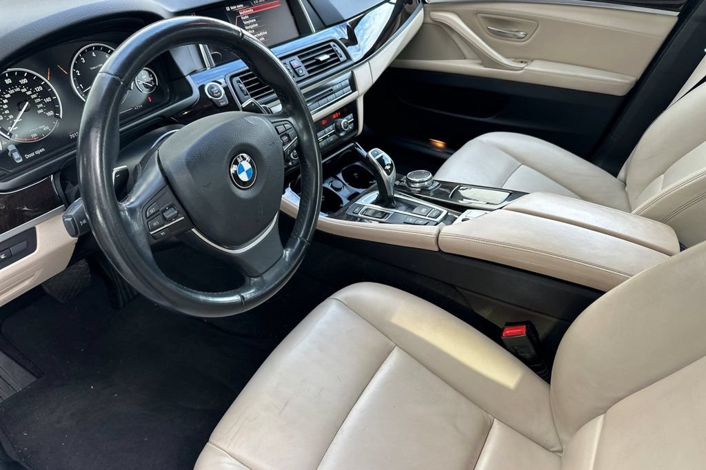 Used 2016 BMW 535i Sedan RWD image 9