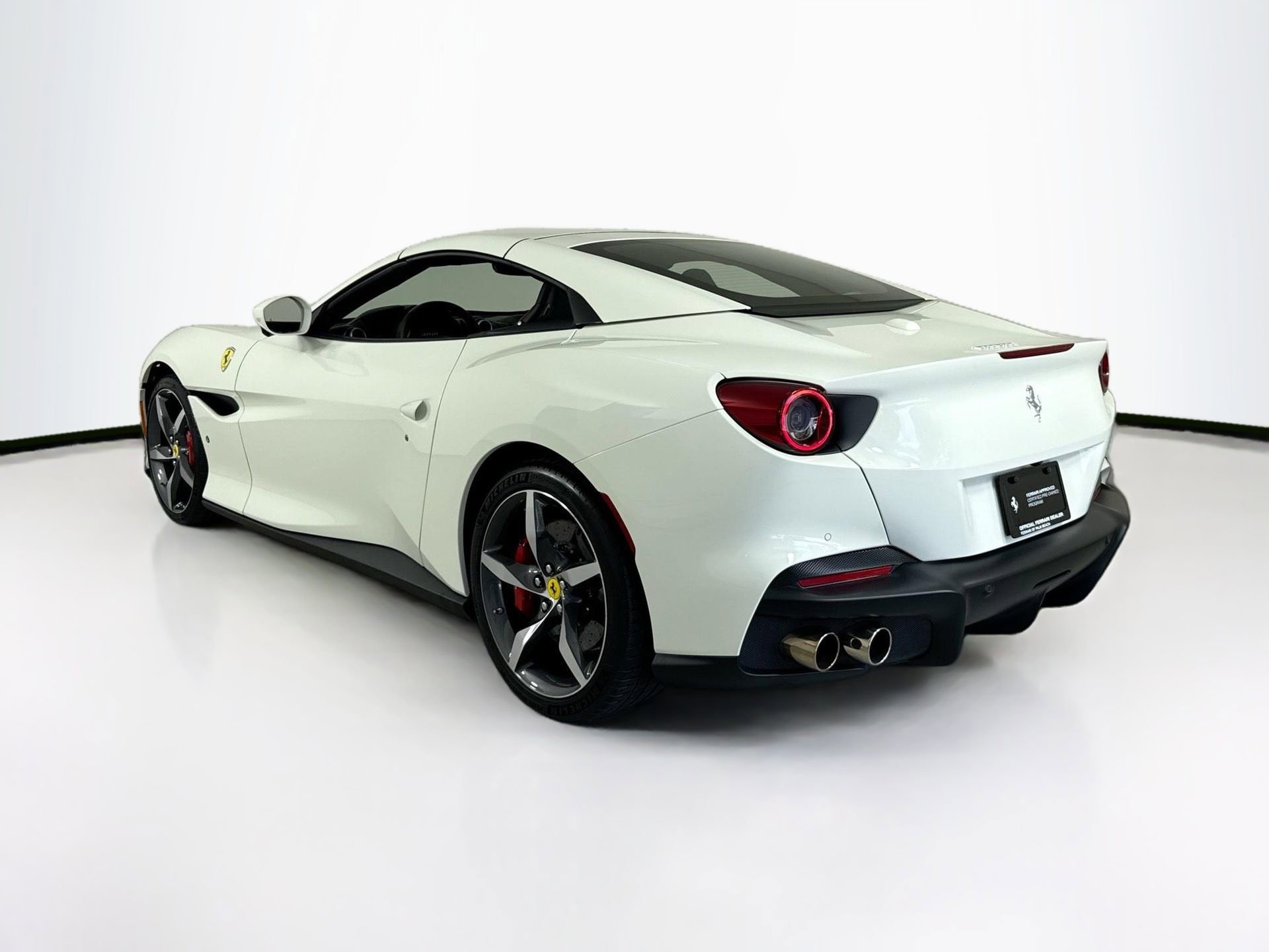 Certified 2022 Ferrari Portofino M RWD image 5