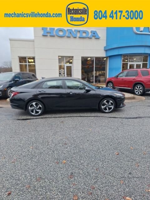 Used 2023 Hyundai Elantra SEL w/ Convenience Package image 1