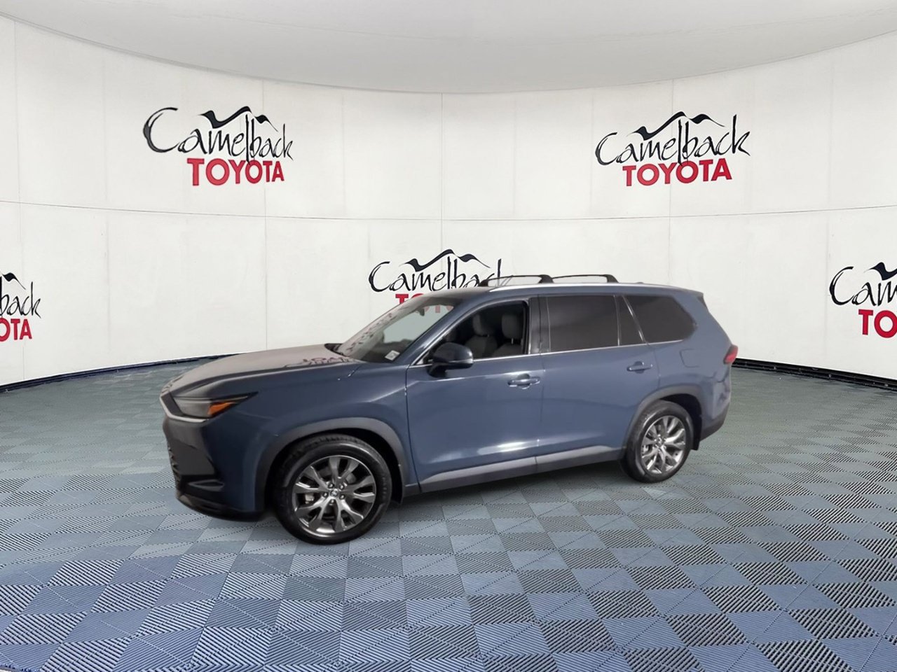 Used 2024 Toyota Grand Highlander AWD image 7