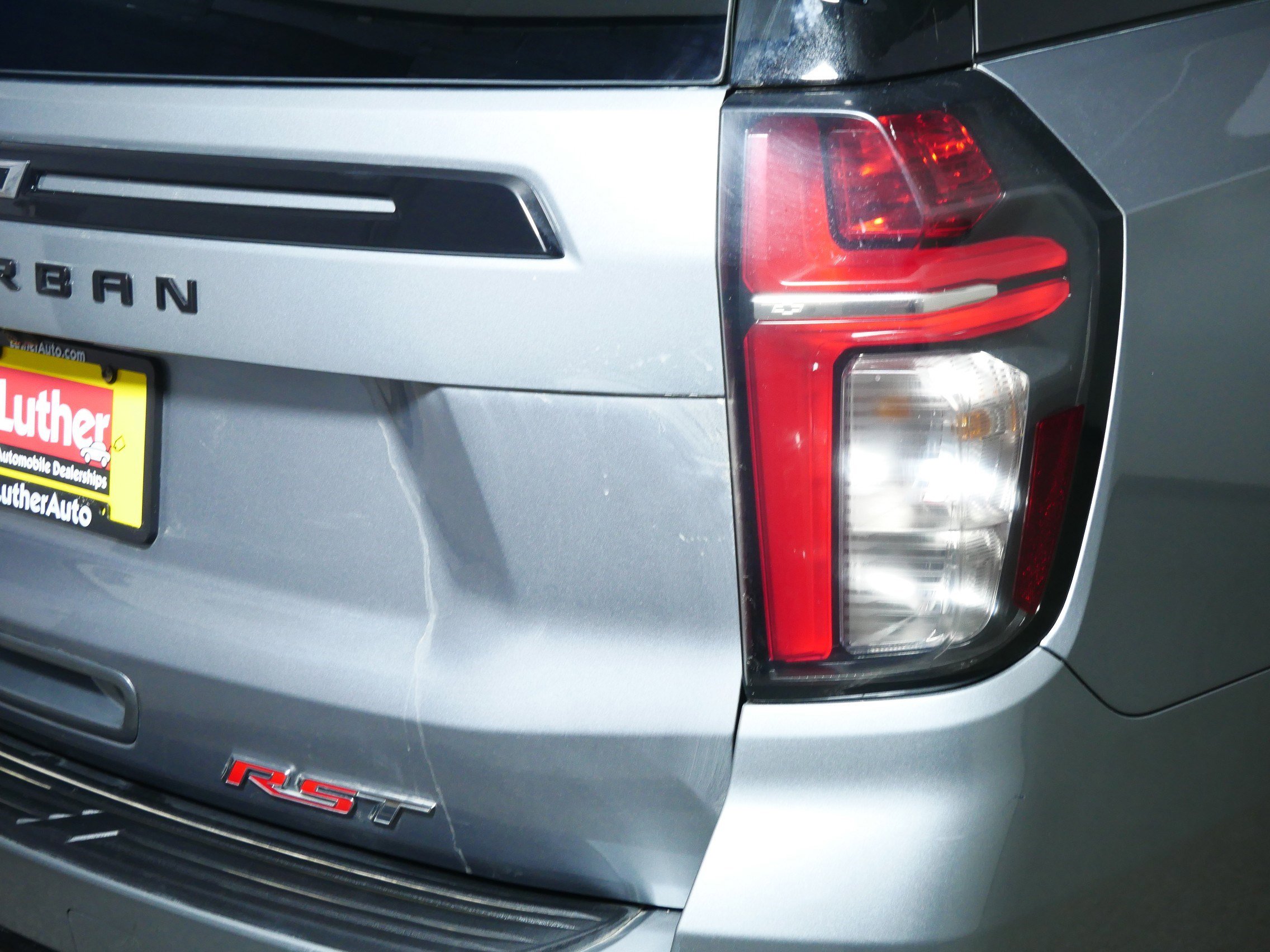 Used 2024 Chevrolet Suburban RST image 17