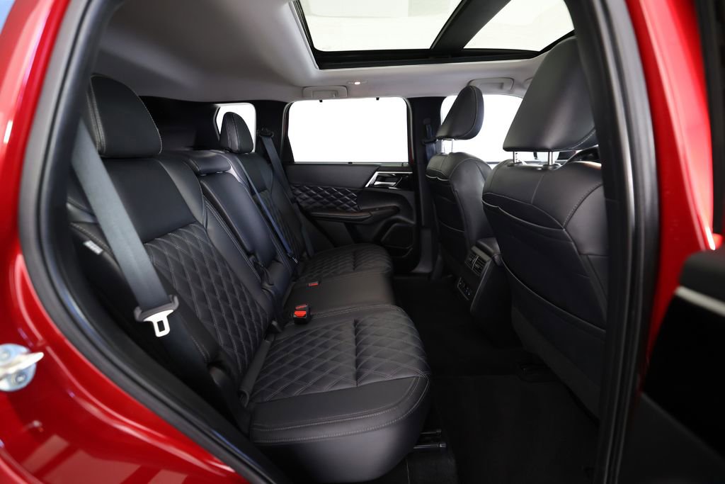 Used 2024 Mitsubishi Outlander SEL FWD image 11