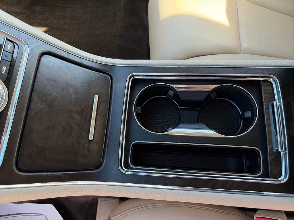 Used 2017 Lincoln Continental Premiere FWD image 22