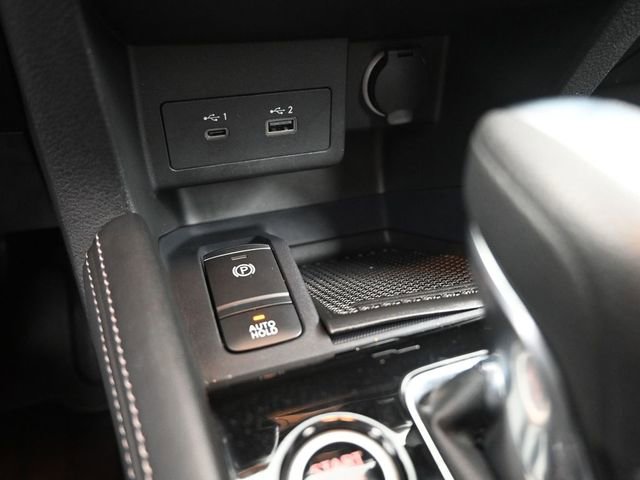 Used 2023 Nissan Kicks SV image 31