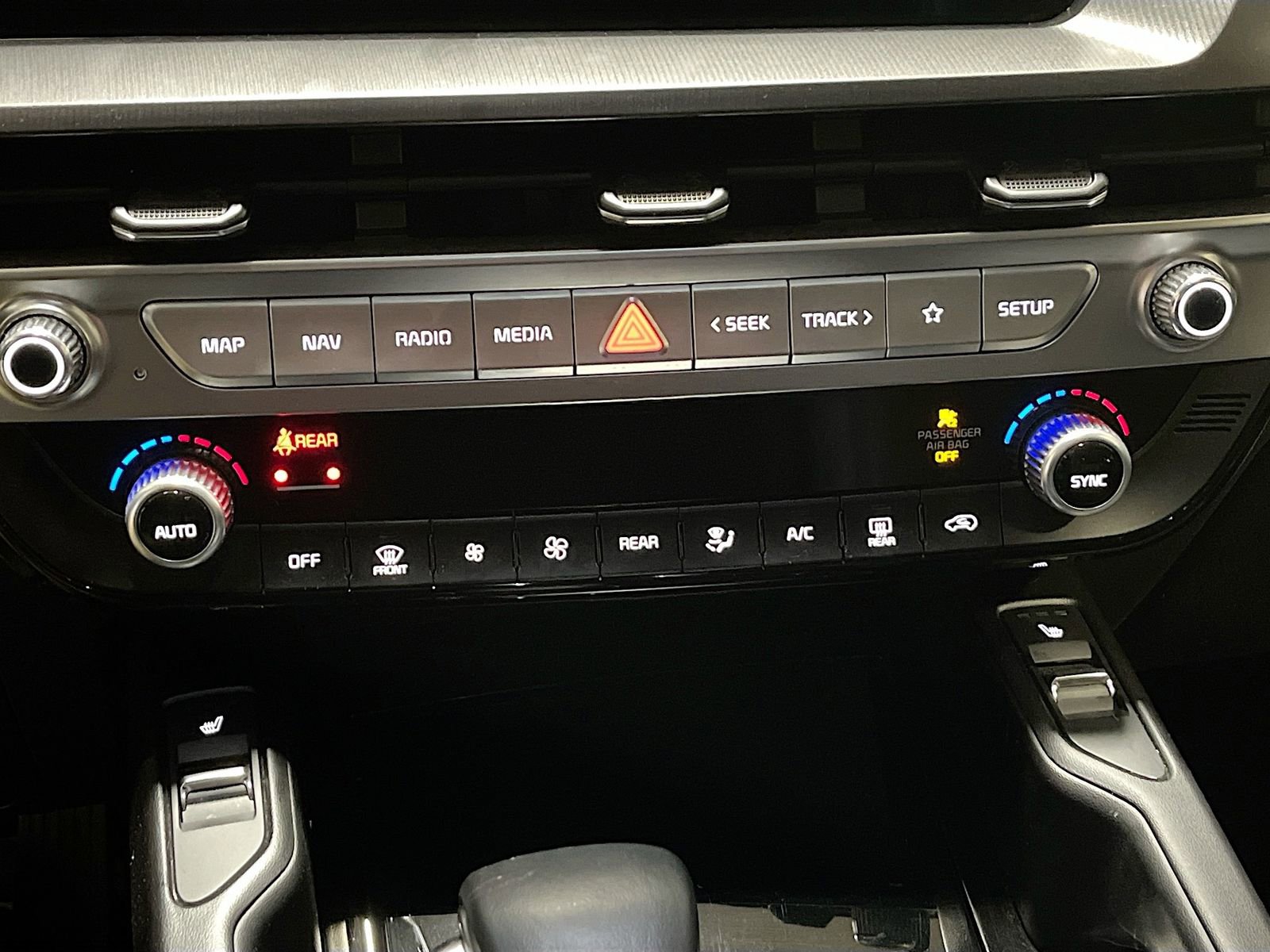 Used 2025 Kia Telluride S image 16