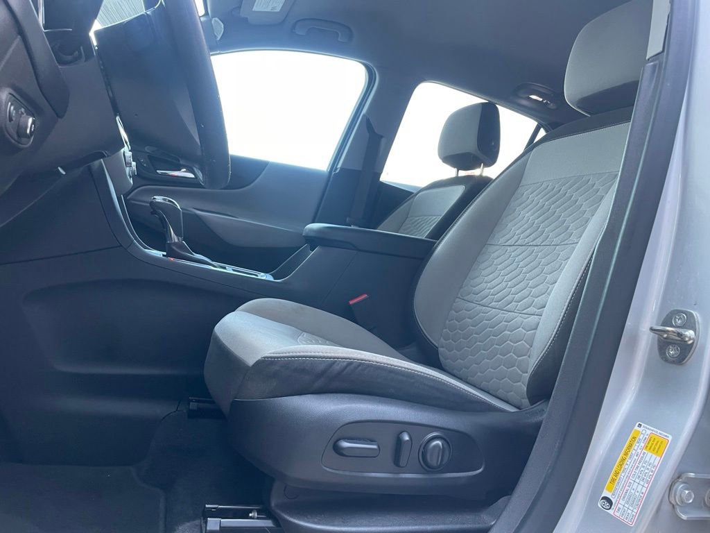 Used 2020 Chevrolet Equinox LS w/ LS Convenience Package FWD image 10