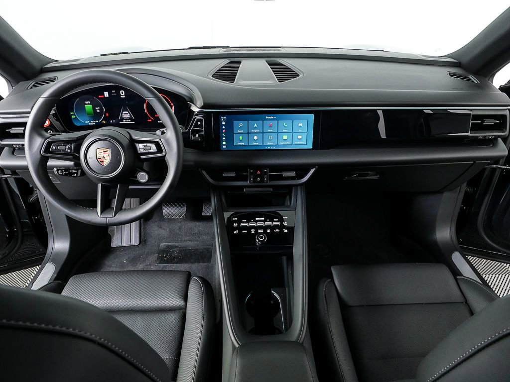 Certified 2025 Porsche Macan Electric image 19