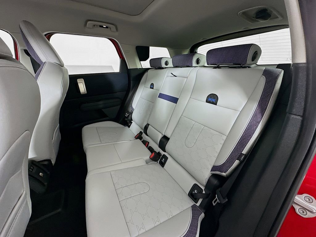Certified 2025 MINI Cooper Countryman S image 17