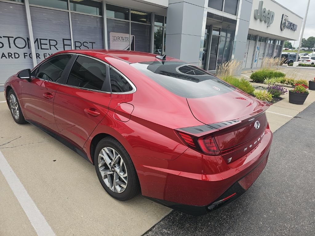 Used 2023 Hyundai Sonata SEL w/ Preferred Accessory Package FWD image 5