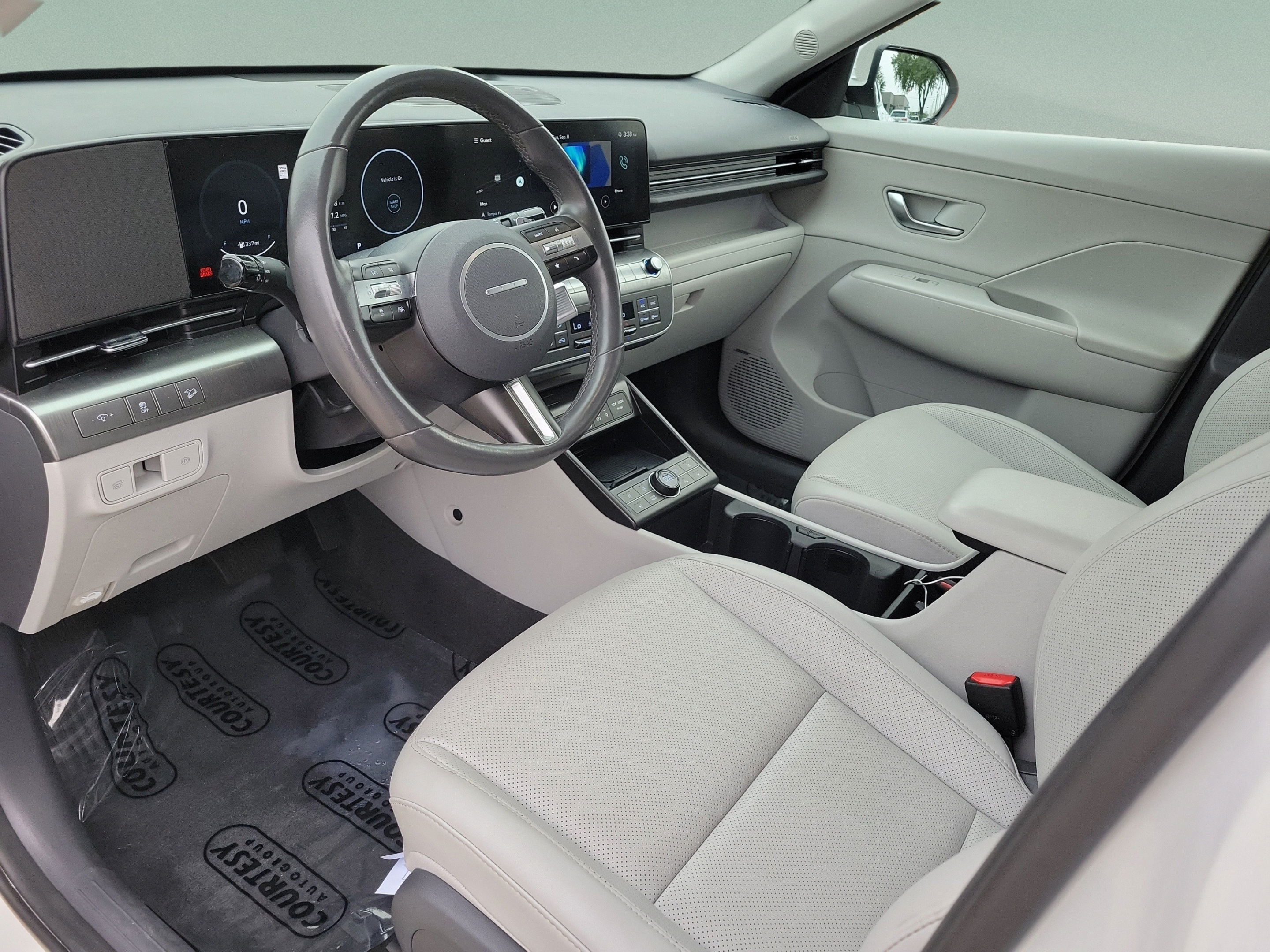 Used 2024 Hyundai Kona Limited FWD image 15
