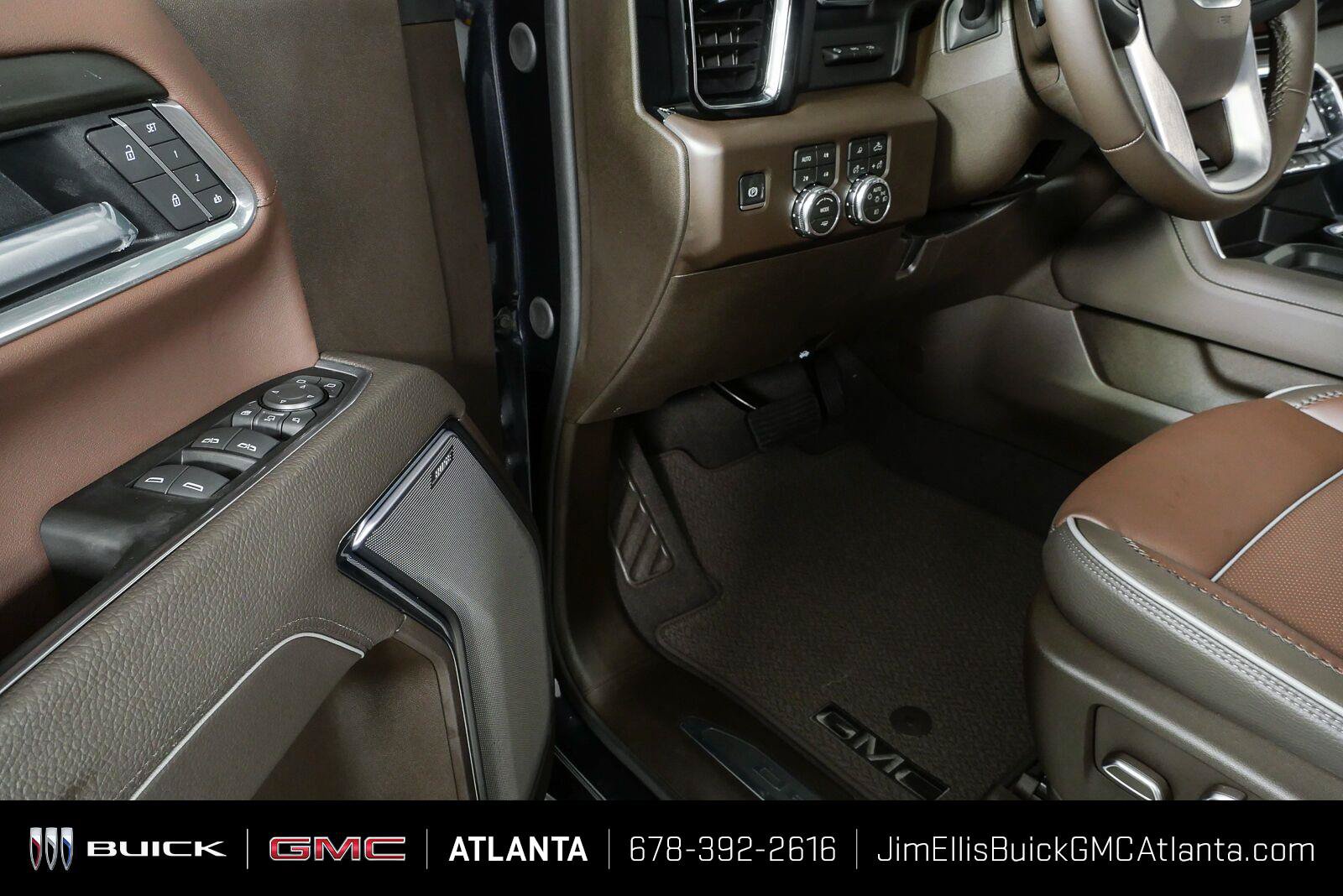 New 2026 GMC Sierra 2500 Denali w/ Denali Reserve Package AWD/4WD image 9