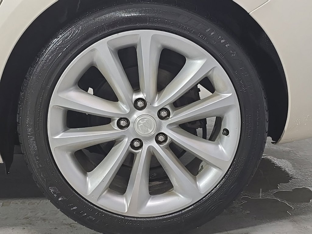 Used 2014 Buick Verano Leather FWD image 12