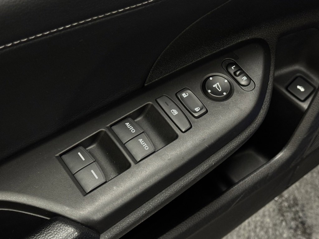 Used 2019 Honda Civic Touring image 12