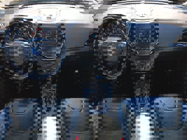 Used 2021 Jeep Cherokee Latitude Plus image 14