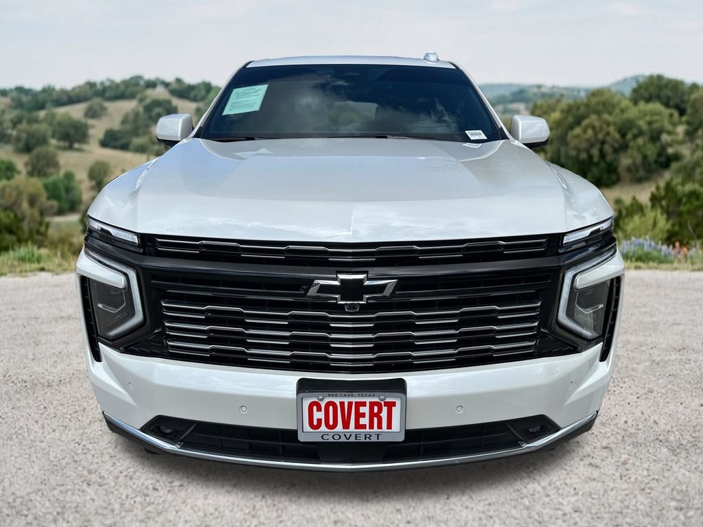 Used 2025 Chevrolet Tahoe High Country AWD/4WD image 2