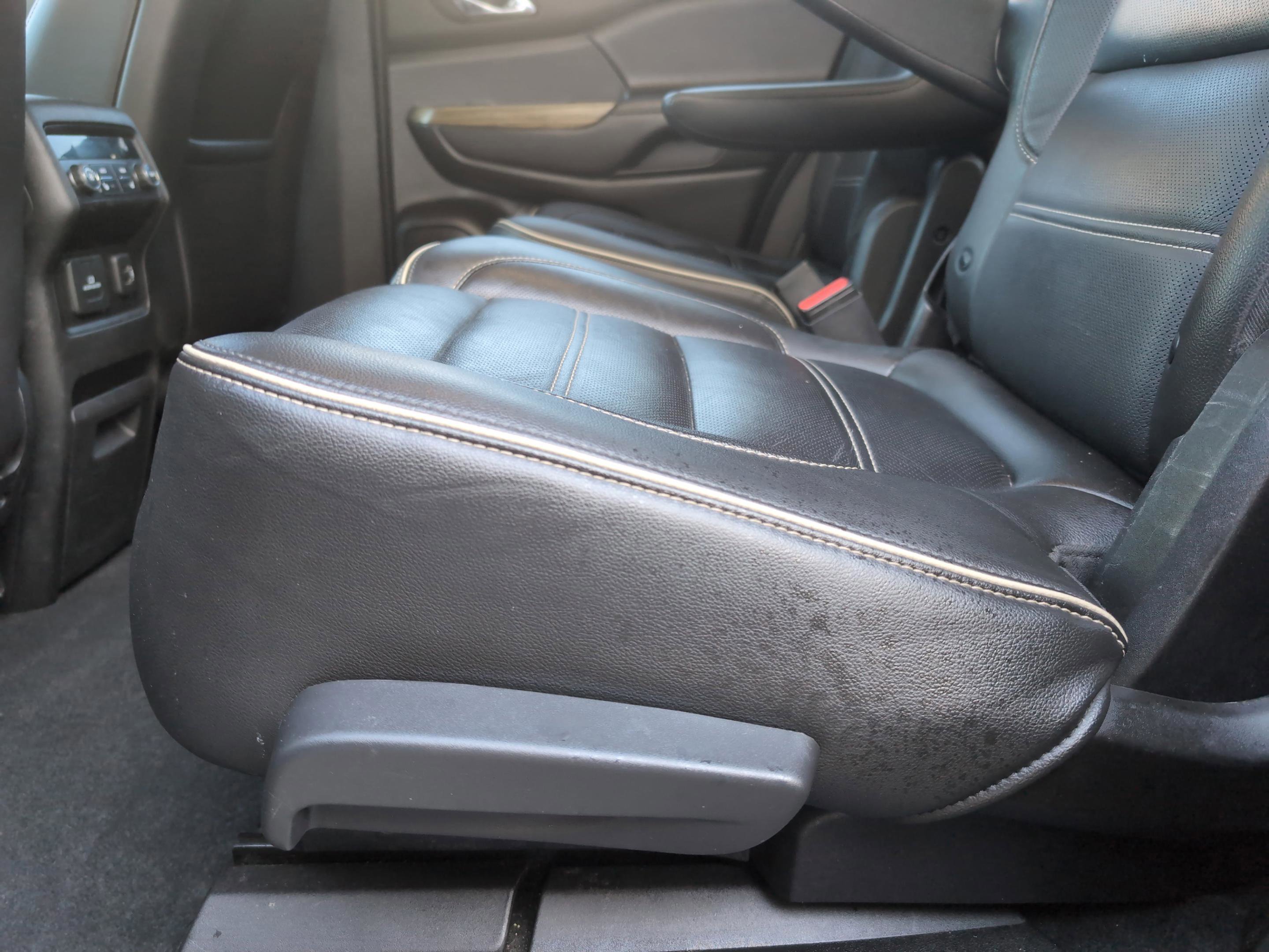 Used 2019 GMC Acadia Denali image 25