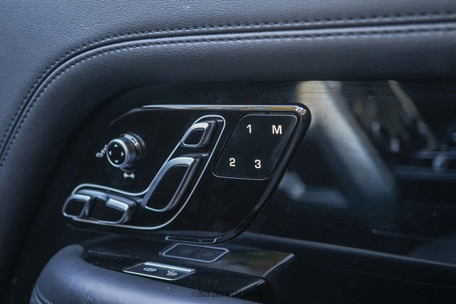 Used 2020 Land Rover Range Rover Long Wheelbase HSE image 45