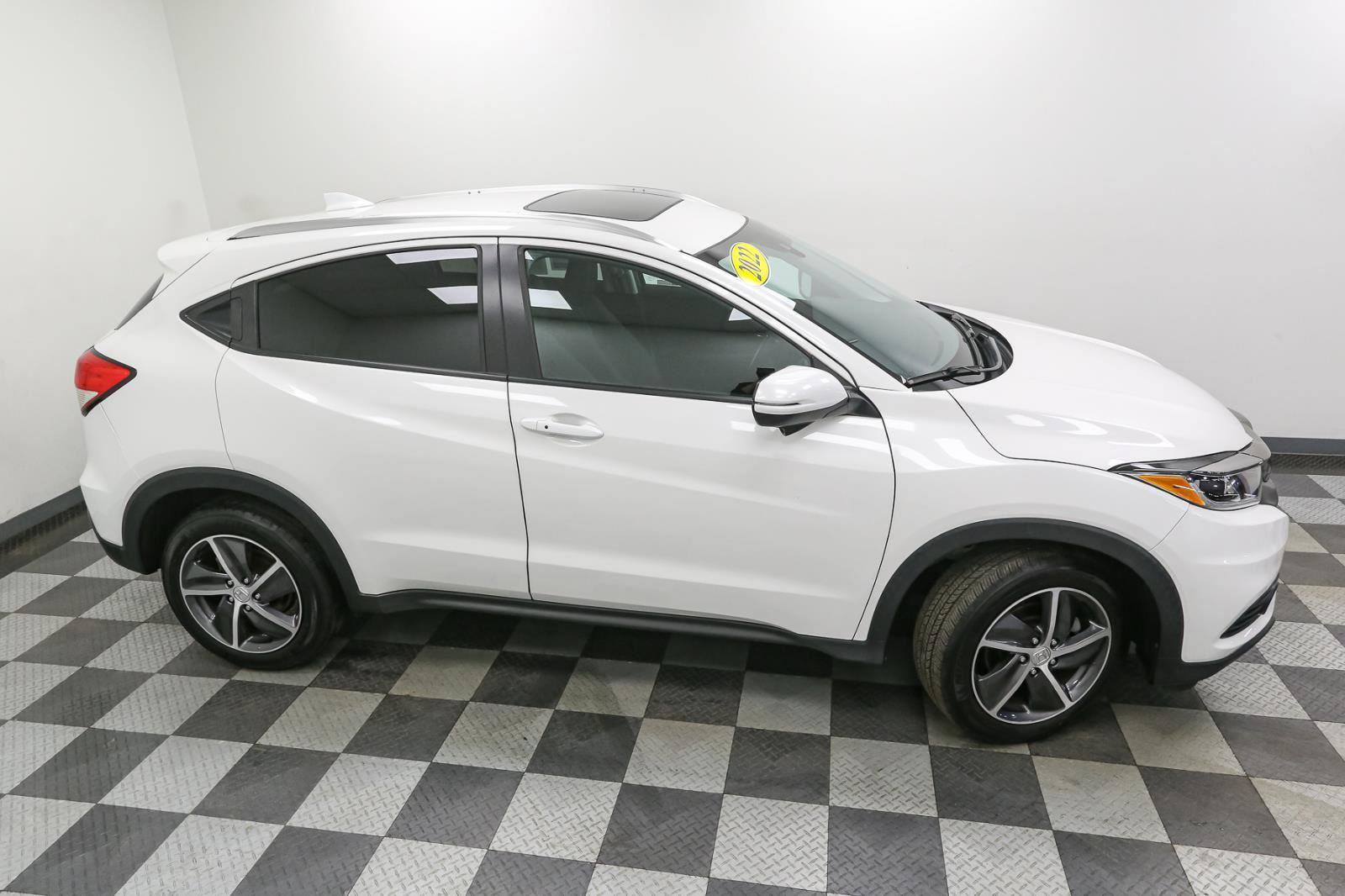 Used 2022 Honda HR-V EX image 5