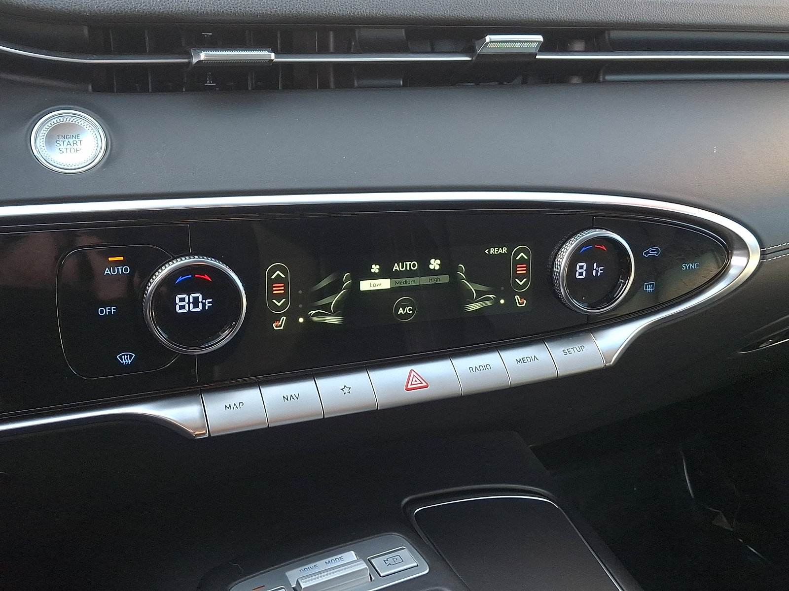 Used 2025 Genesis GV70 2.5T image 15