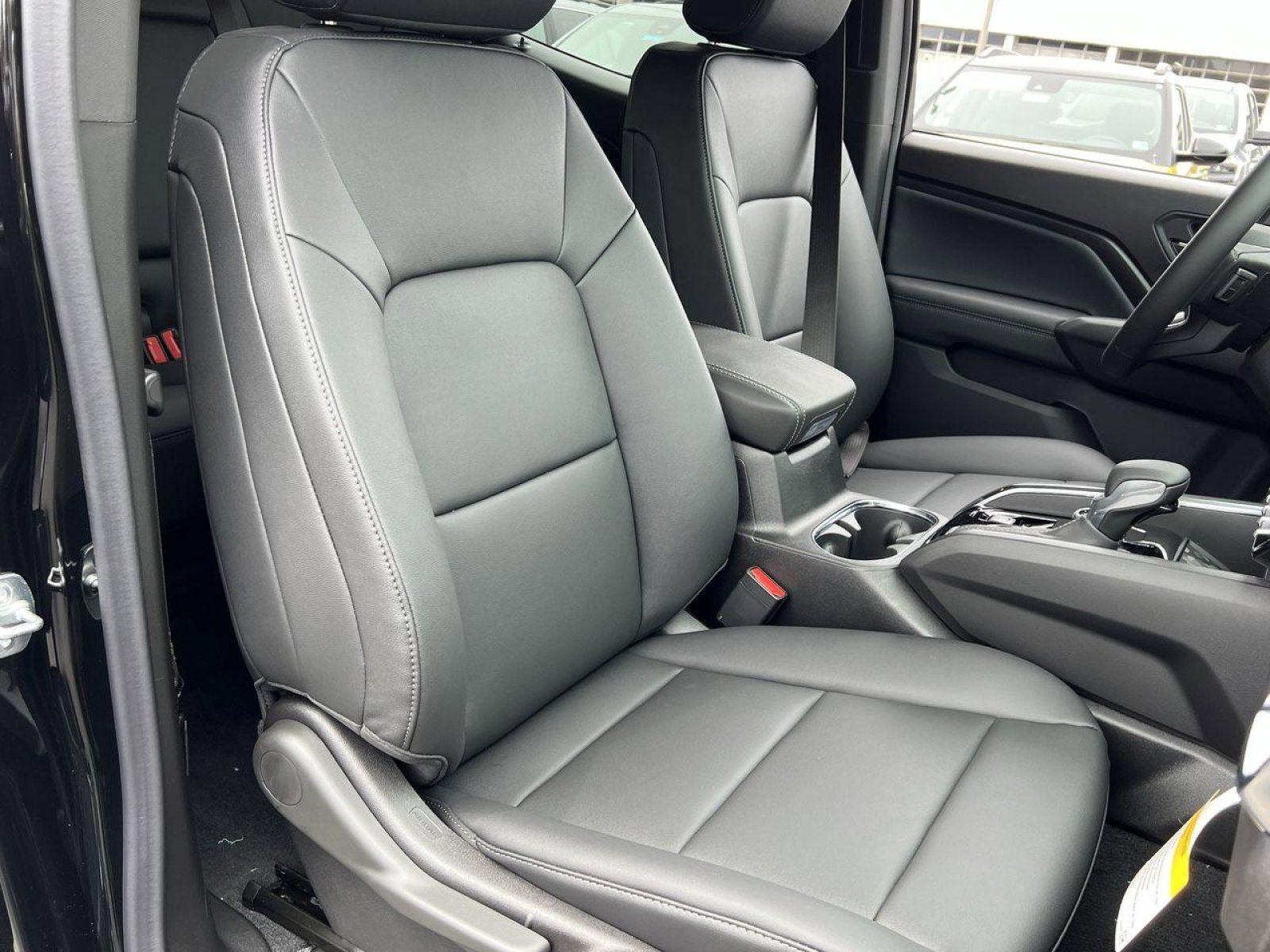 New 2025 GMC Canyon Elevation w/ Convenience Package image 21