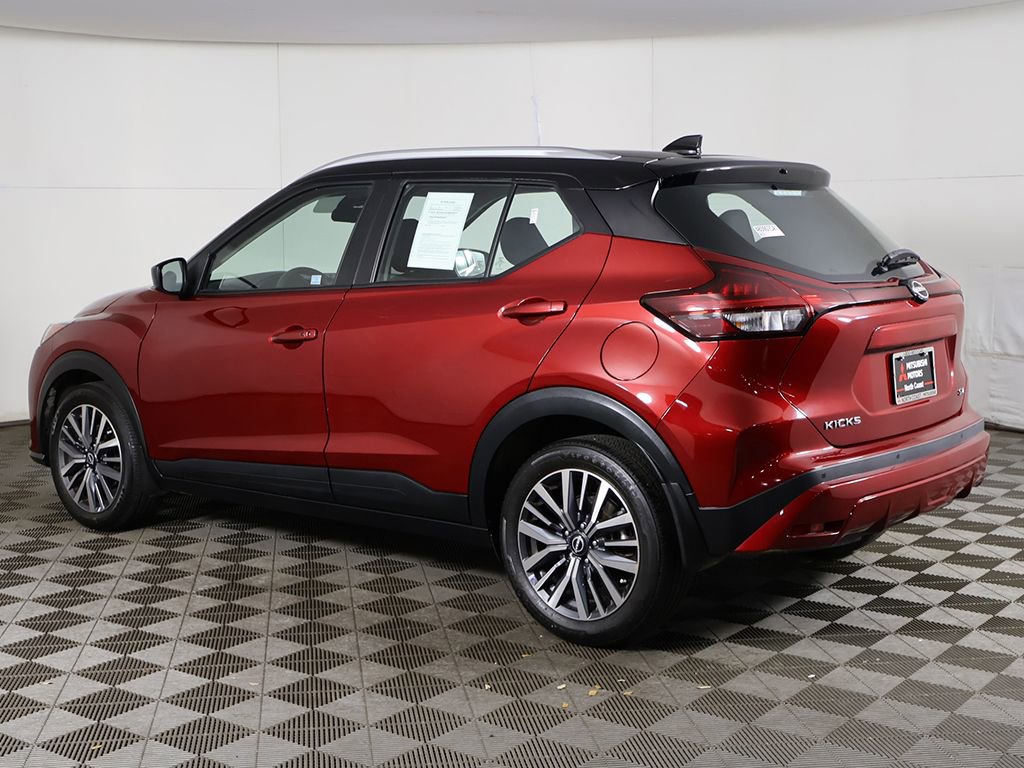 Used 2024 Nissan Kicks SV image 7