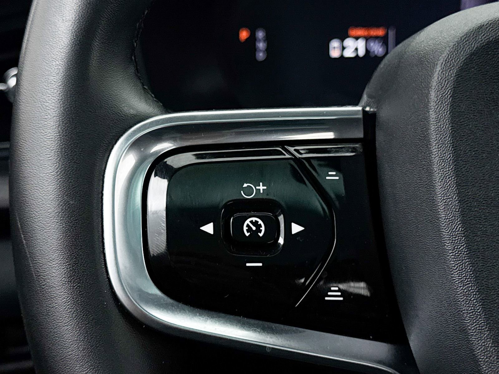 Used 2021 Polestar Polestar 2 image 31