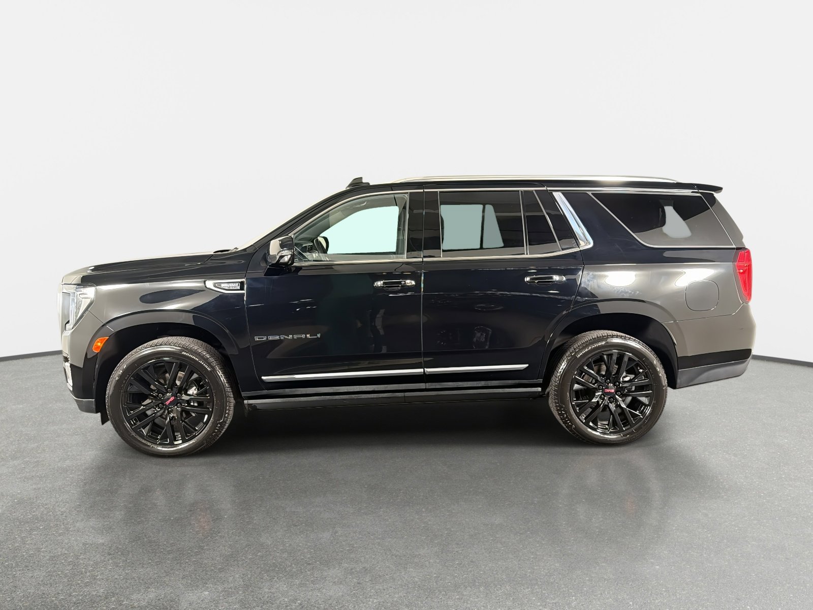 Used 2024 GMC Yukon Denali AWD/4WD image 6
