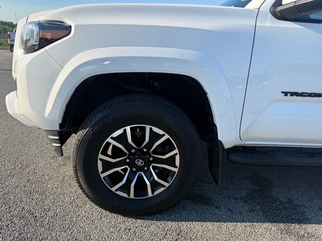 Used 2020 Toyota Tacoma TRD Sport w/ Technology Package AWD/4WD image 51