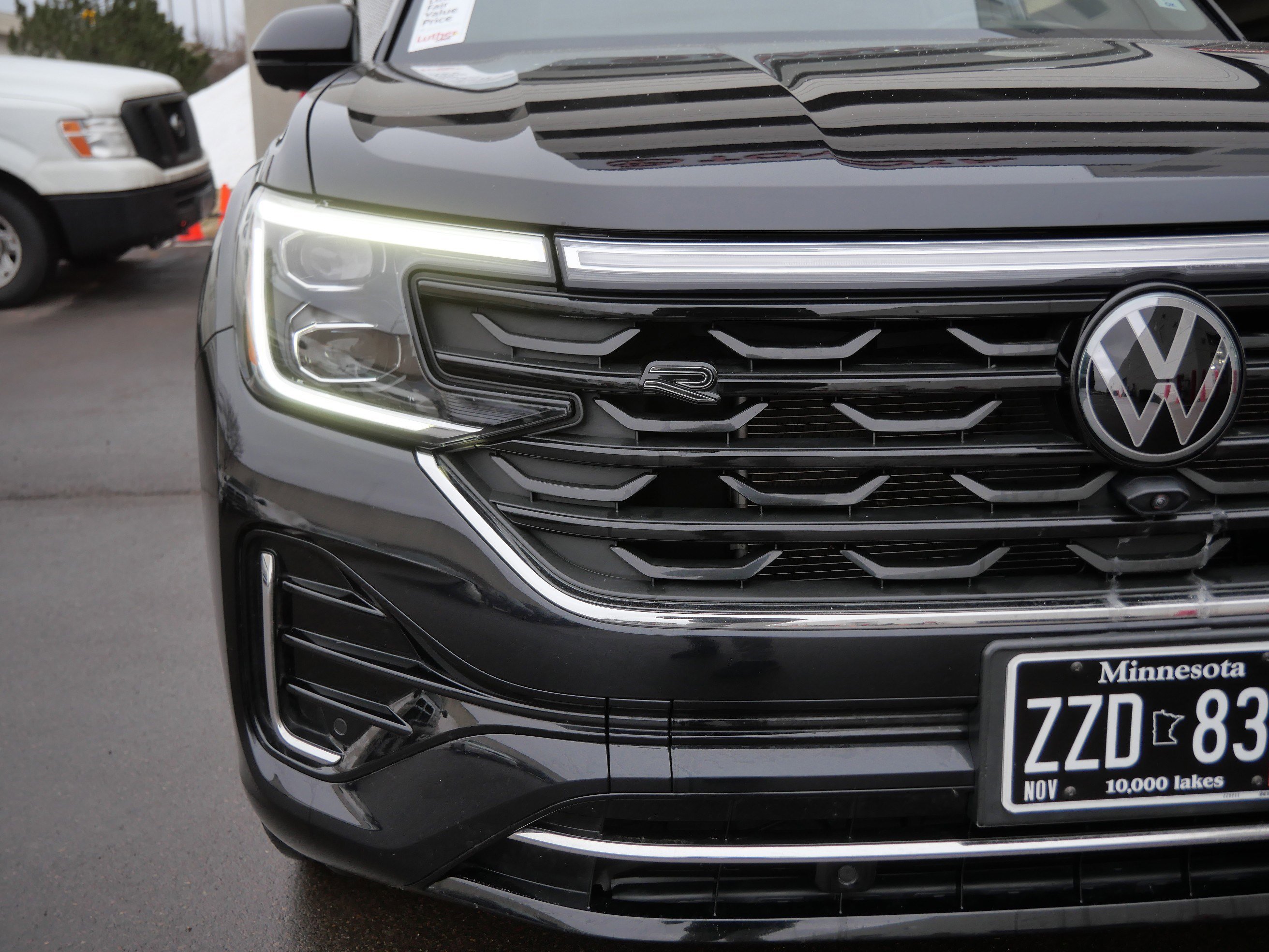 Used 2024 Volkswagen Atlas Cross Sport SEL Premium R-Line image 31