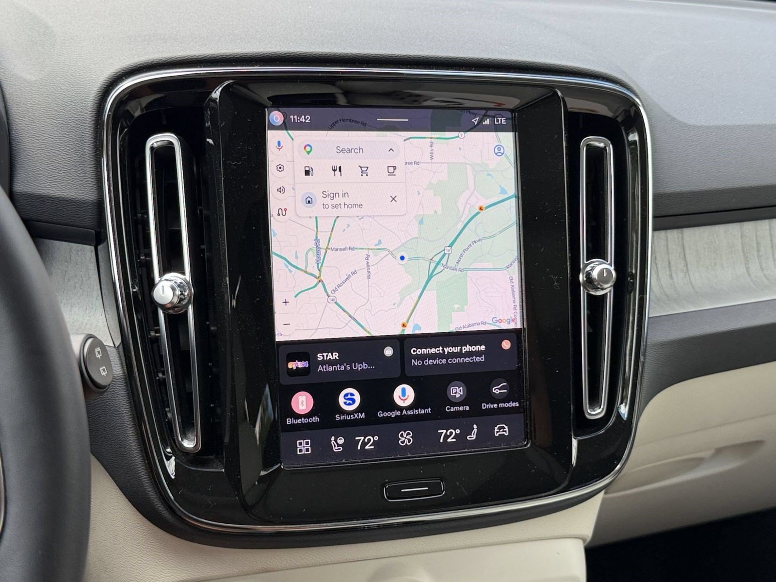 Certified 2024 Volvo XC40 B5 Ultimate w/ Protection Package Premier AWD/4WD image 20