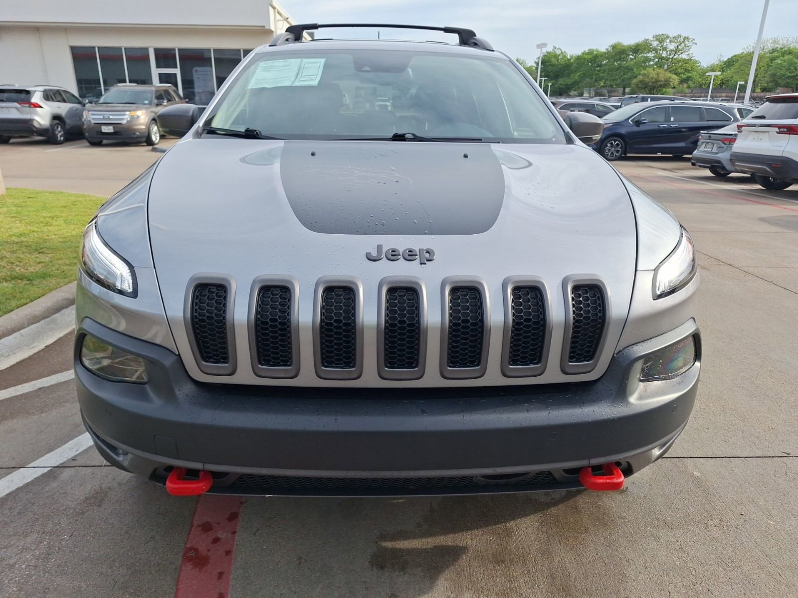 Used 2017 Jeep Cherokee Trailhawk AWD/4WD image 9