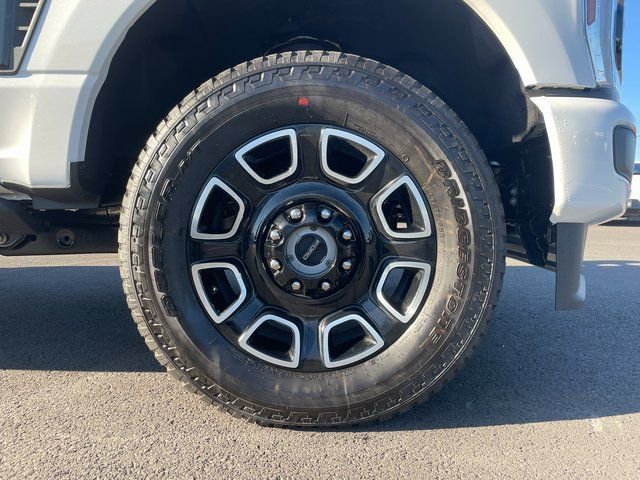 New 2026 Ford F250 Platinum w/ FX4 Off-Road Package image 8