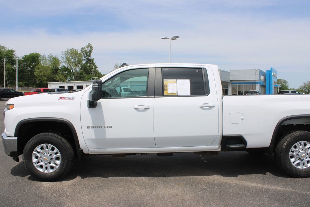 Used 2023 Chevrolet Silverado 2500 LT AWD/4WD image 6