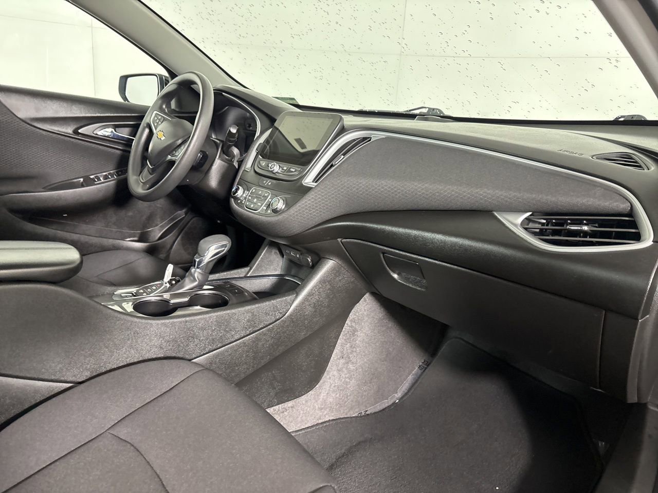 Used 2024 Chevrolet Malibu LT image 29