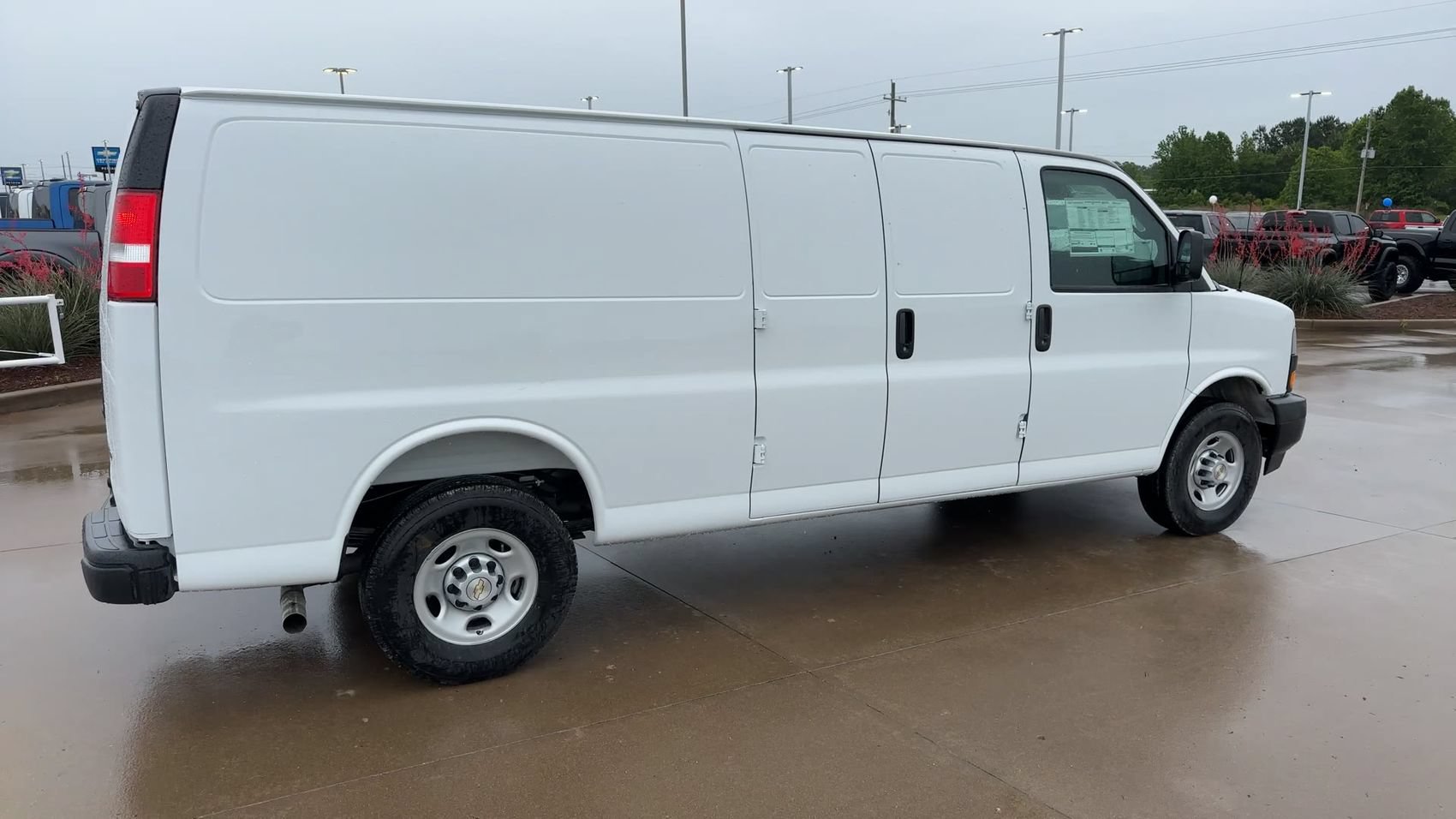 New 2026 Chevrolet Express 2500 Extended w/ Driver Convenience Package RWD image 9