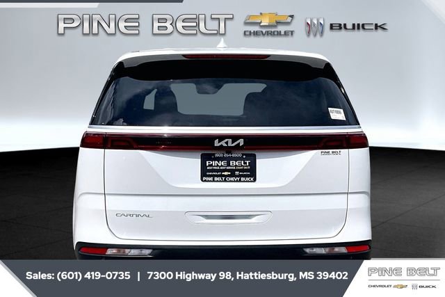 Used 2024 Kia Carnival EX image 4