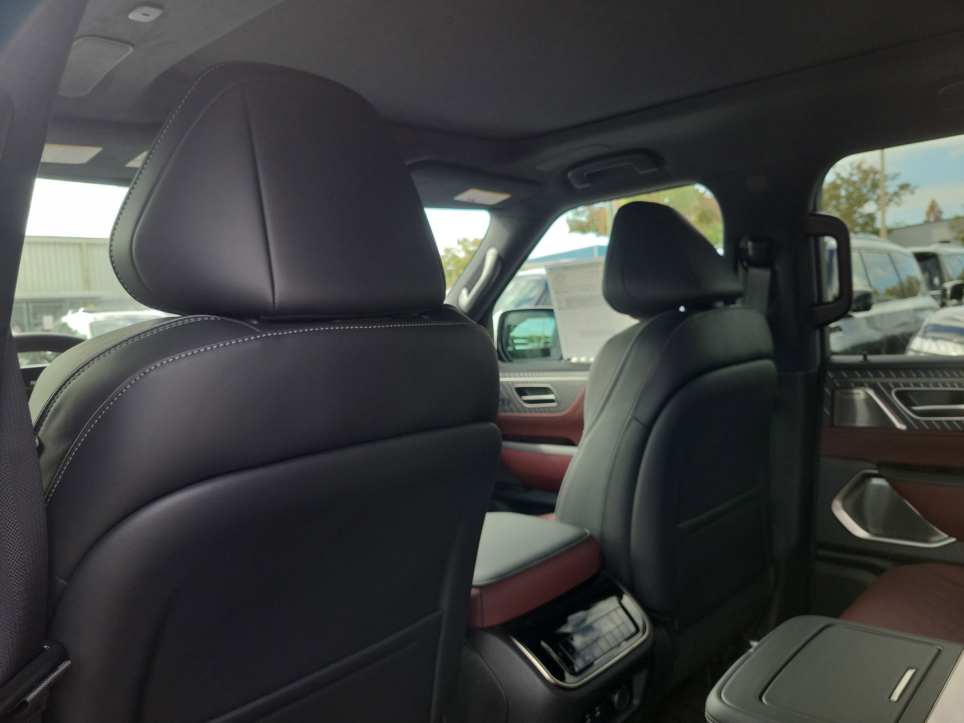 New 2026 INFINITI QX80 Autograph image 11