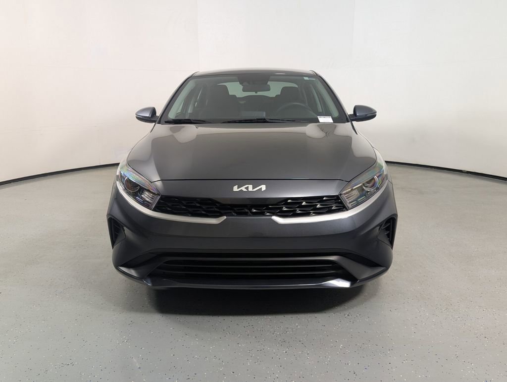 Used 2024 Kia Forte LXS w/ LXS Technology Package FWD image 2