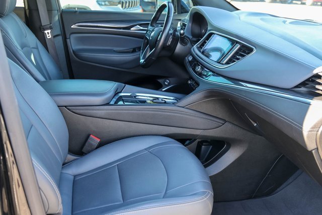 Used 2024 Buick Enclave Premium image 17