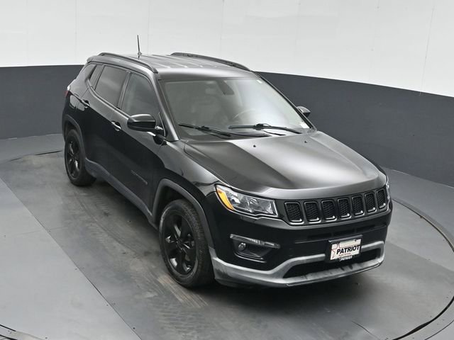Used 2018 Jeep Compass Latitude FWD image 37