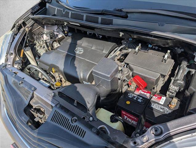 Used 2012 Toyota Sienna LE FWD image 21