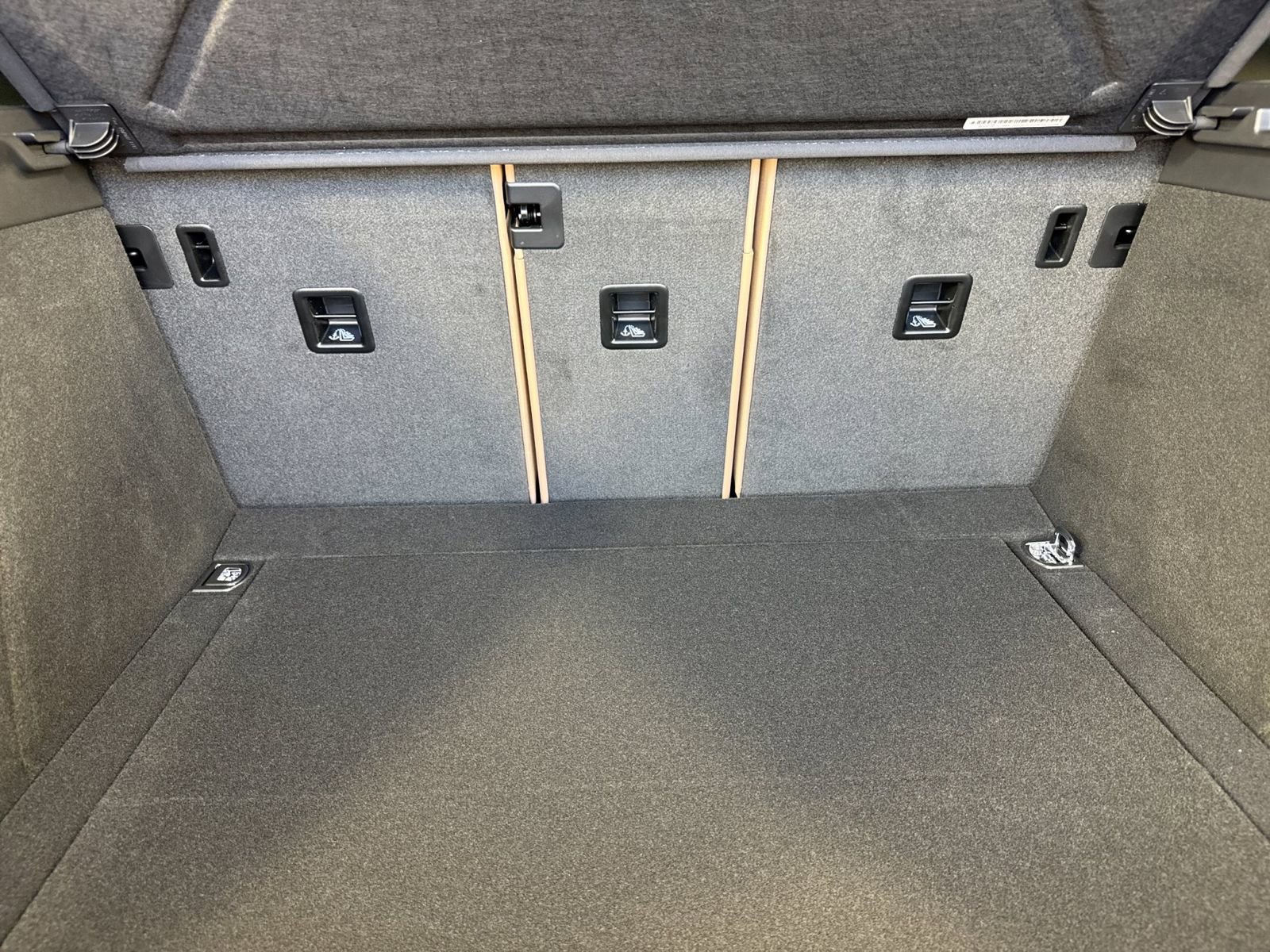 New 2026 Porsche Macan S AWD/4WD image 17