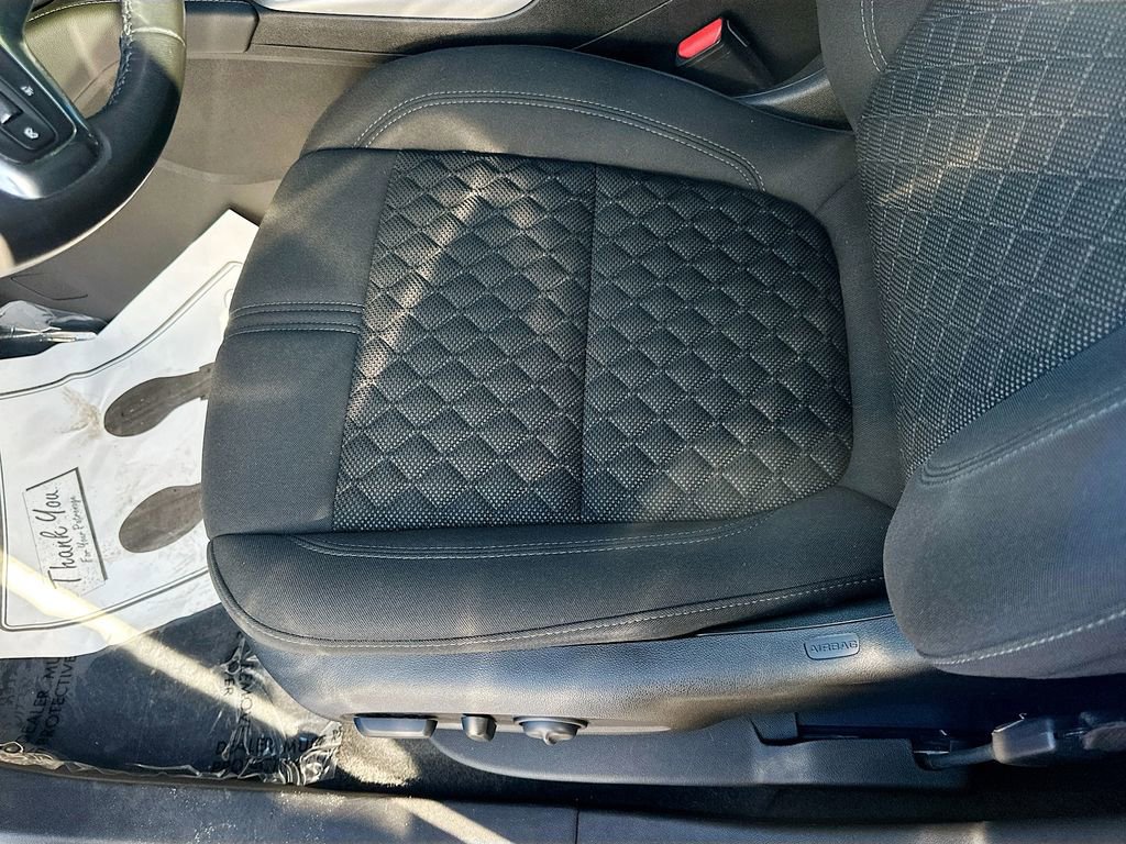 Used 2019 Chevrolet Blazer LT image 18