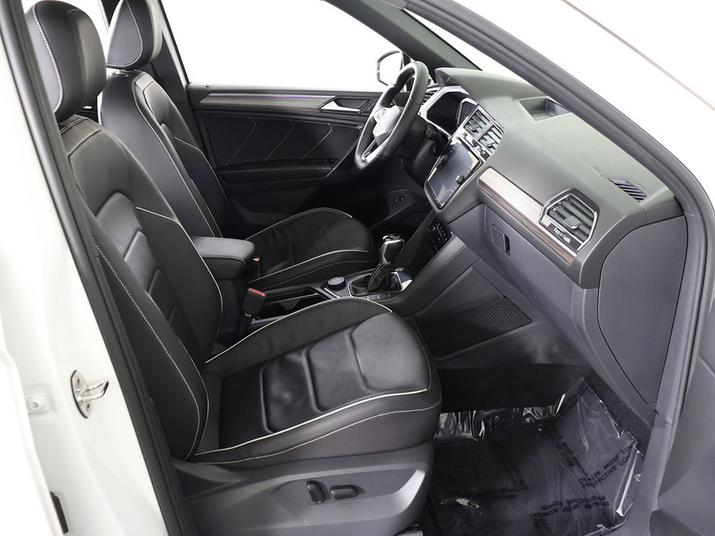 Used 2022 Volkswagen Tiguan SEL R-Line AWD/4WD image 35