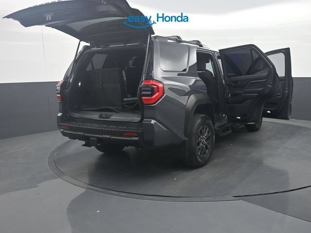 Used 2025 Toyota 4Runner SR5 AWD/4WD image 40