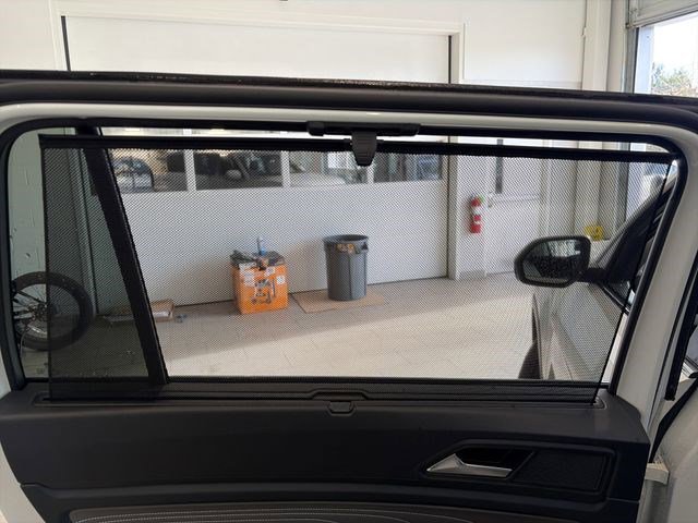 Certified 2022 Volkswagen Atlas SE w/ Black Wheel Package image 26