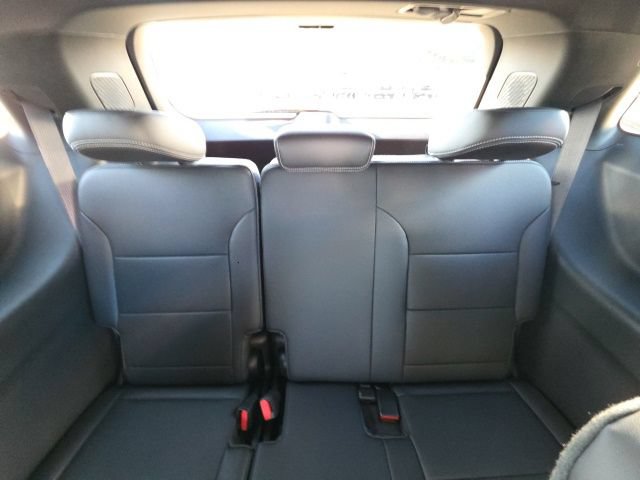 New 2027 Chevrolet Traverse LT w/ Driver Confidence Package FWD image 29